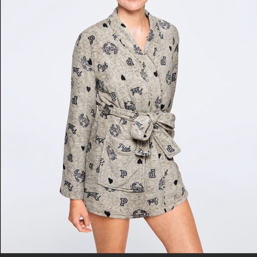 NWT PINK Victoria Secret Plush Robe